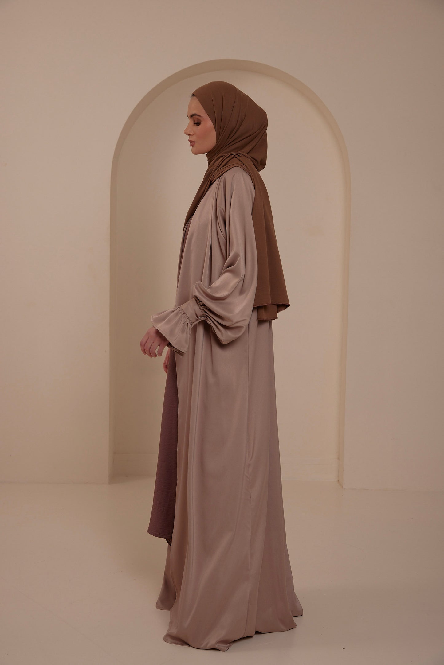 Inaya Abaya - Taupe