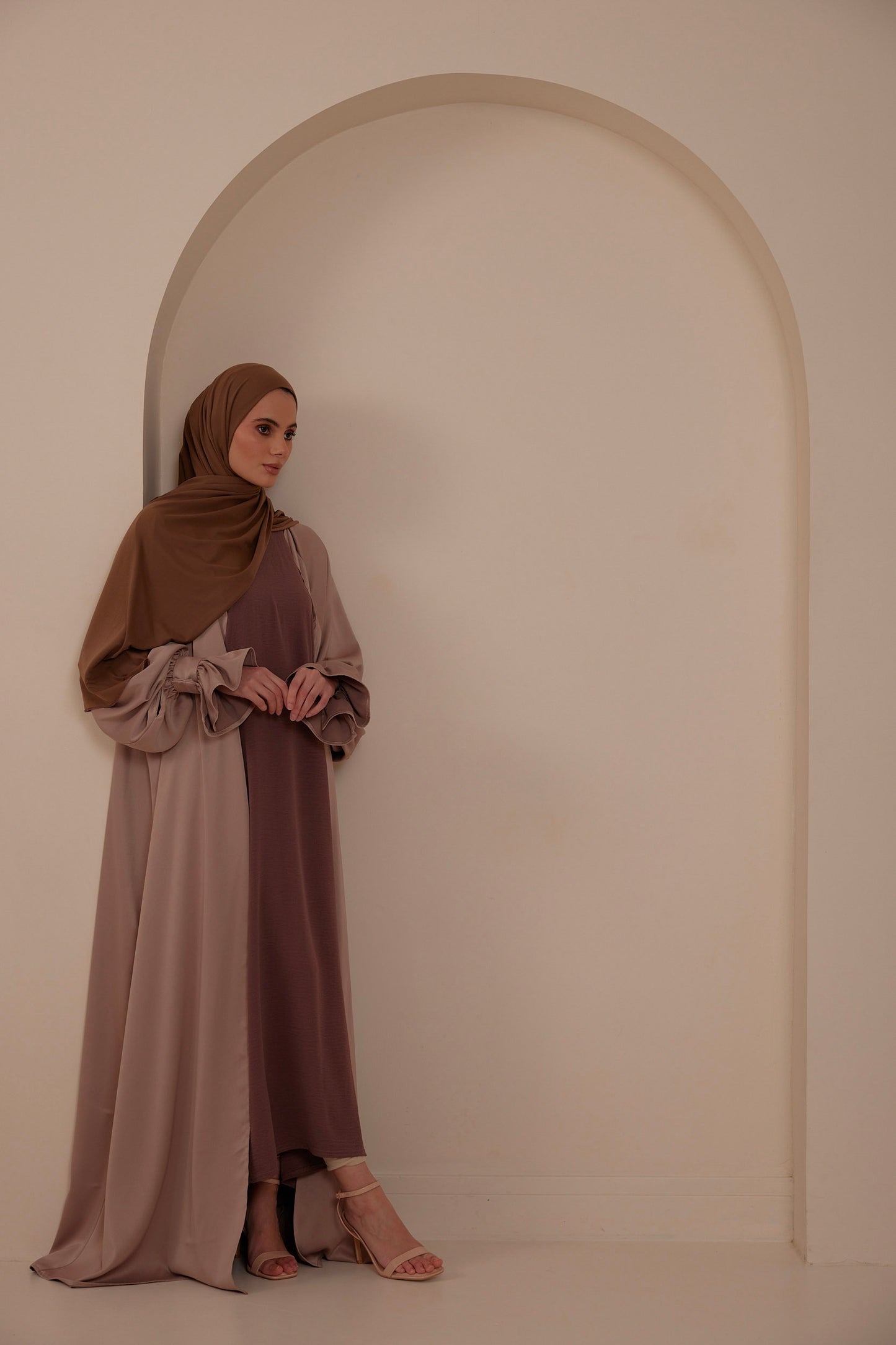 Inaya Abaya - Taupe