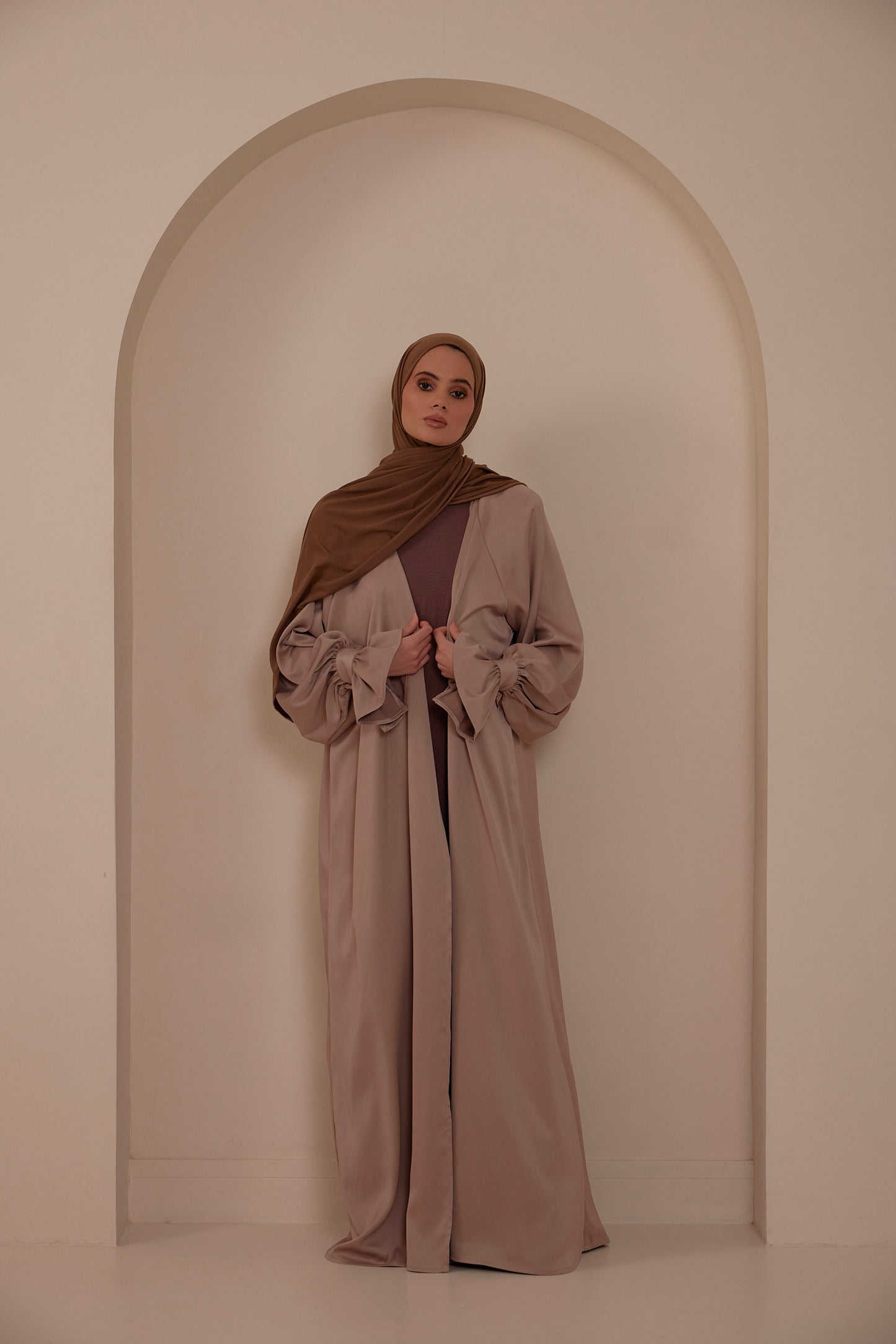 Inaya Abaya - Taupe
